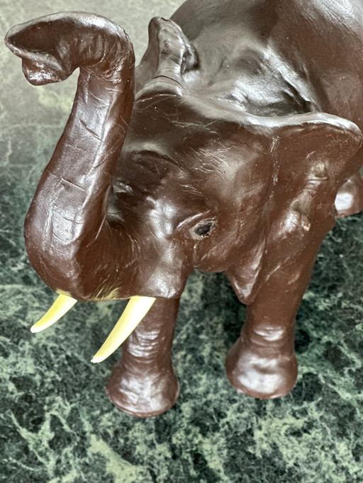 Hippopotame et éléphant en cuir vintage