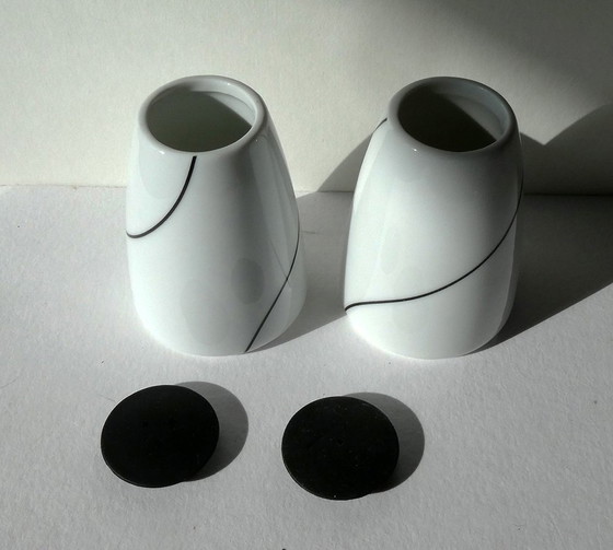 Image 1 of Salt and pepper shaker, Design Kontur, Pernille Vea, Menu, Denmark