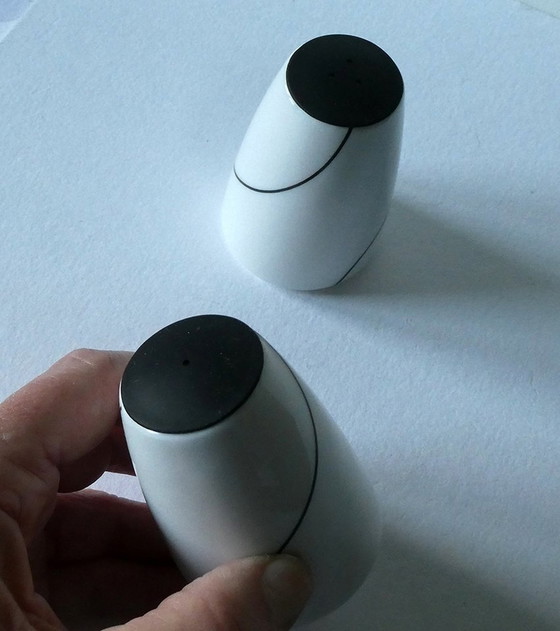 Image 1 of Salt and pepper shaker, Design Kontur, Pernille Vea, Menu, Denmark