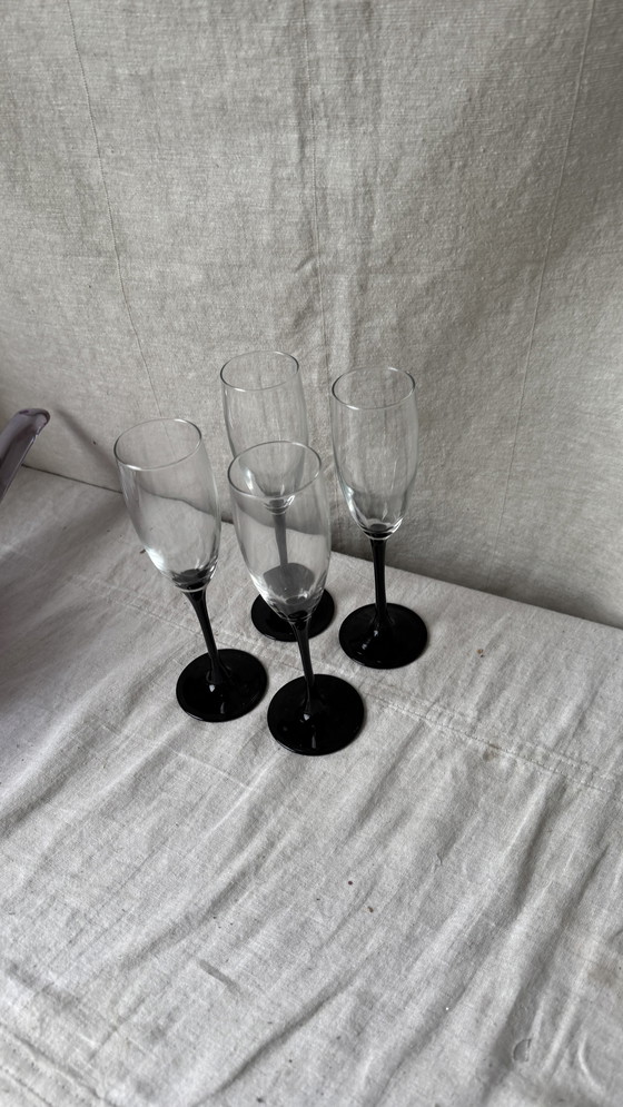 Image 1 of 4X Flute da Champagne Luminarc Piede Nero