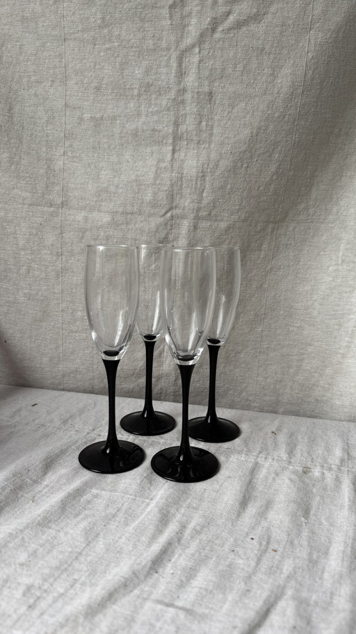 4X Luminarc Champagne Flute Black Foot