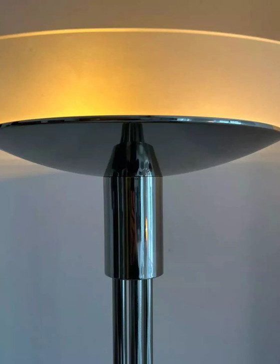 Image 1 of Lampada da terra modernista vintage "Modello 44" in metallo cromato Perzel e vetro sabbiato