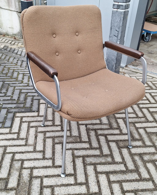 Artifort chair