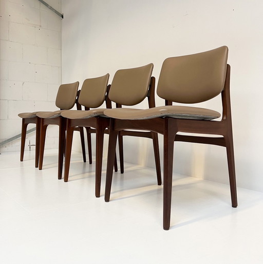 Set Solid Wood Danish Chairs With Skaileather, 1970'S