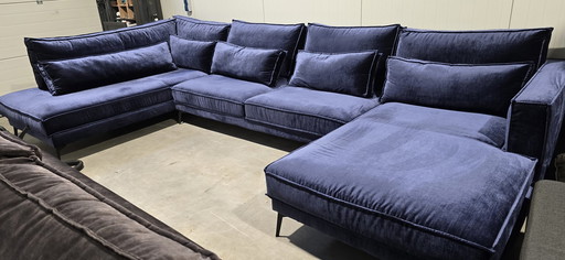 U Sofa Showroom Model Prominent