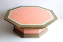 Table en laiton et fausses perles roses par Rodolfo Dubarry, Marbella 1970