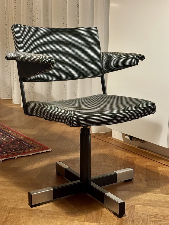 Image 1 of 4x Gispen Office Chairs Model 1645 André Cordemeyer