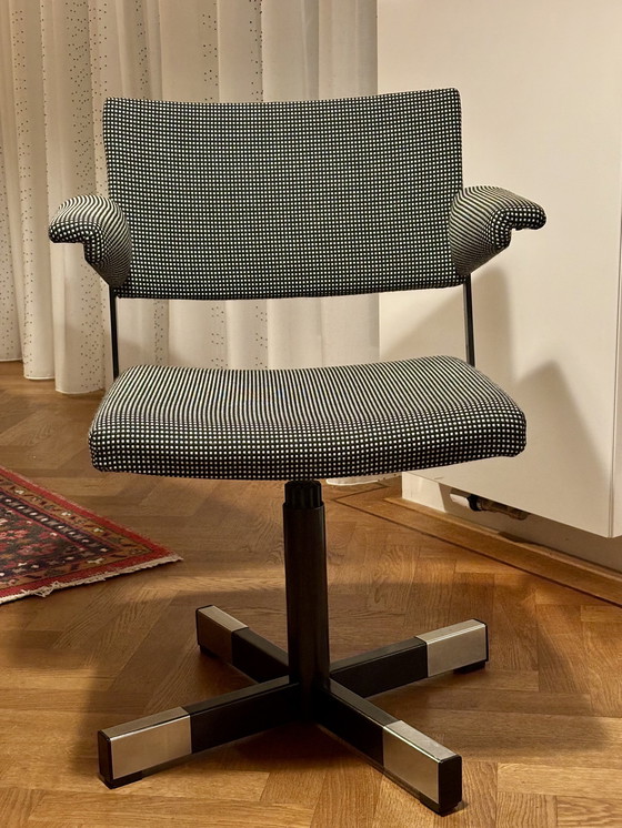 Image 1 of 4x Gispen Office Chairs Model 1645 André Cordemeyer