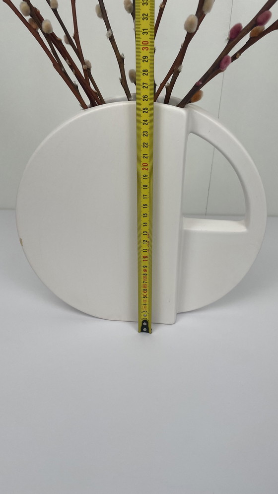 Image 1 of Flora ceramic circle vase Dorothe van Agthoven white