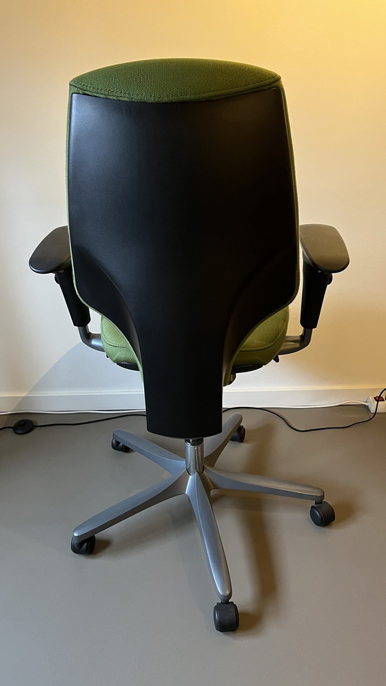 Image 1 of Giroflex 64-8778 office chair