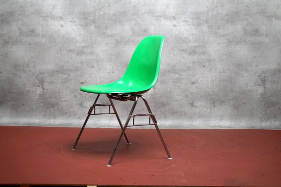Image 1 of Shell Chair verte vintage en fibre de verre de Charles & Ray Eames pour Herman Miller, années 1960
