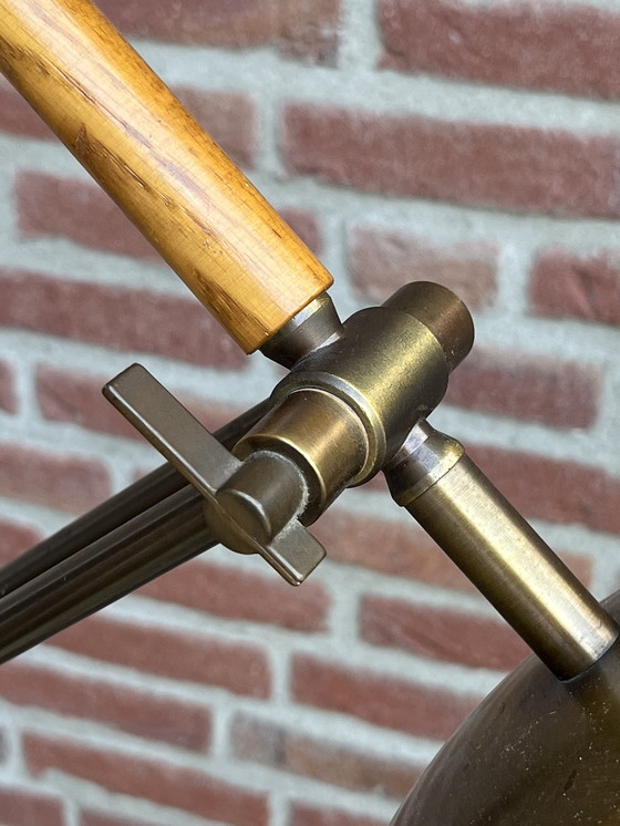 Image 1 of Lampada da terra vintage in rovere/bronzo danese