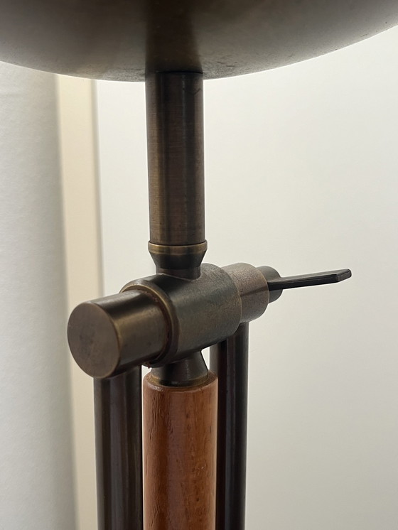 Image 1 of Lampada da terra vintage in rovere/bronzo danese