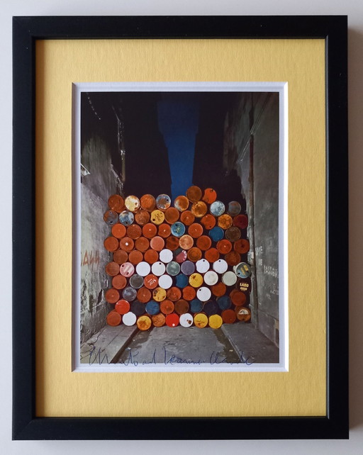 Christo & Jeanne-Claude – Wall of Oil Barrels