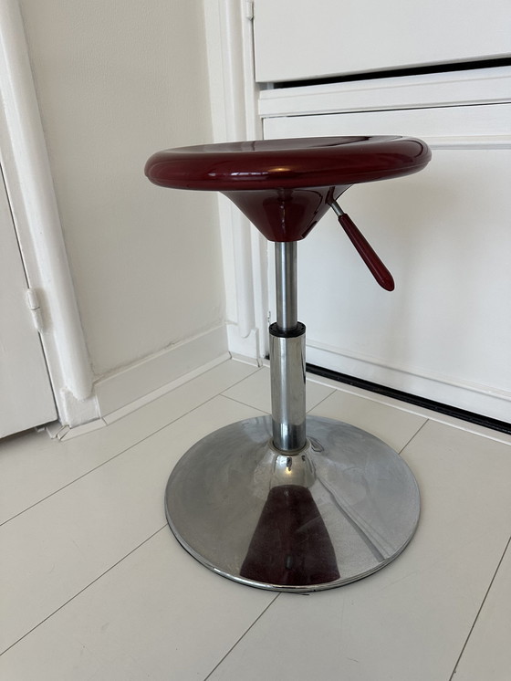 Image 1 of Vintage Hairdresser Kapperkrukjes Stools Retro Red