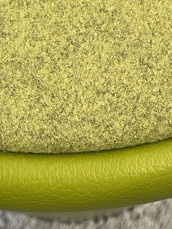 Image 1 of Leolux Barillo pouffe/side table lime leather/fabric