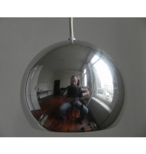 Lampada vintage con sfera cromata,