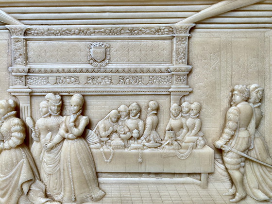 Image 1 of Bas Relief Historique Issue De La Fontaine Pétrifiante De Saint Nectaire