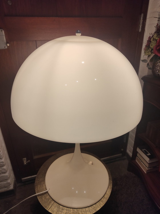 Image 1 of Lámpara de mesa Louis Poulsen Panthella Ø50 cm blanca