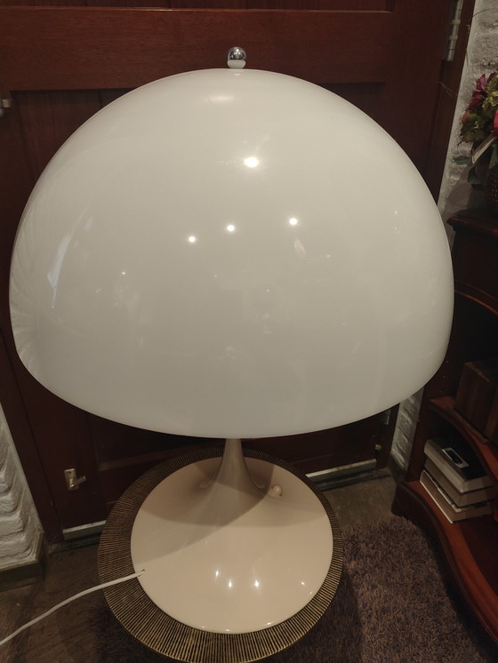 Image 1 of Lámpara de mesa Louis Poulsen Panthella Ø50 cm blanca
