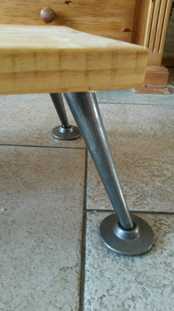 Image 1 of Tabouret en pin 70 cm de long