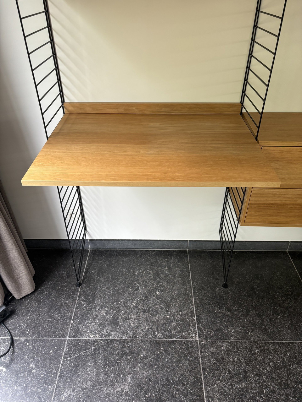 1X String Desk Oak | €72 | Whoppah