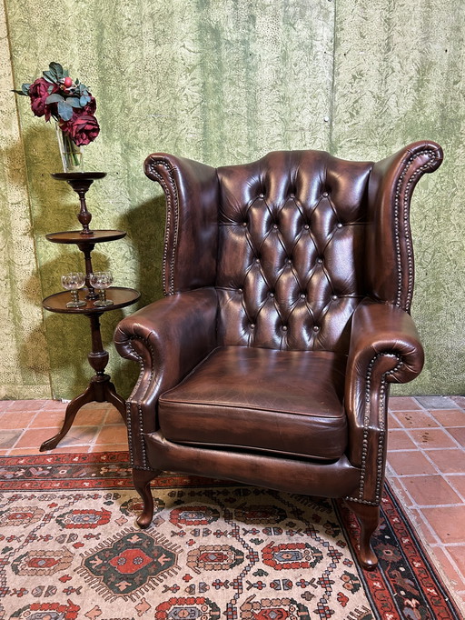Fauteuil Chesterfield en cuir style Queen Anne Anglais
