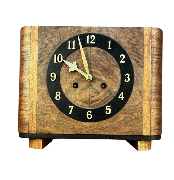 Image 1 of Wind-Up Art Deco Mantel Clock, Walnut, Germany, 1920S