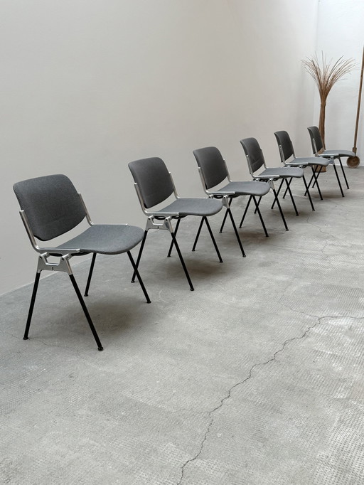 Giacomo Pirelli For Anonima Castelli Dc 106 Stacking Chairs Aluminum Pepita Houndstooth Pattern