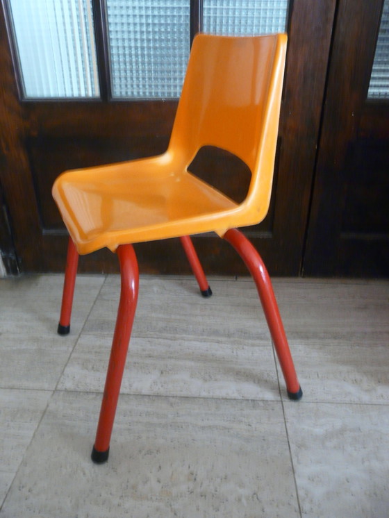 Image 1 of Chaise école enfant vintage plastique