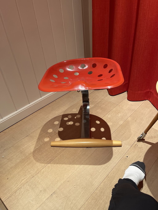 Zanotta Mezzadro Stool