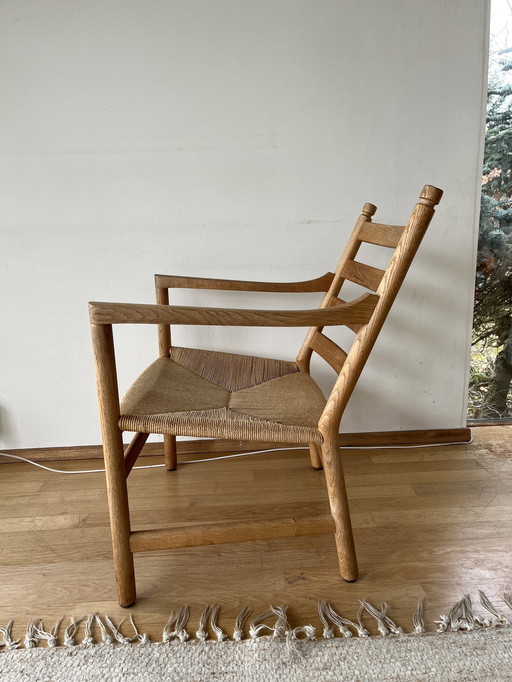 Oak Design Armchair by Hans Wegner