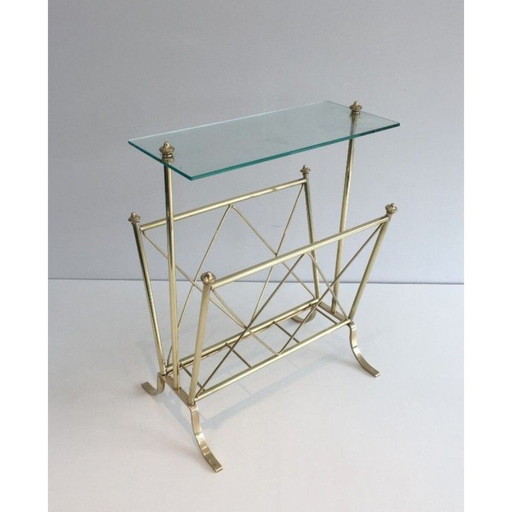Revistero vintage neoclásico de latón con estante de cristal de Maison Jansen