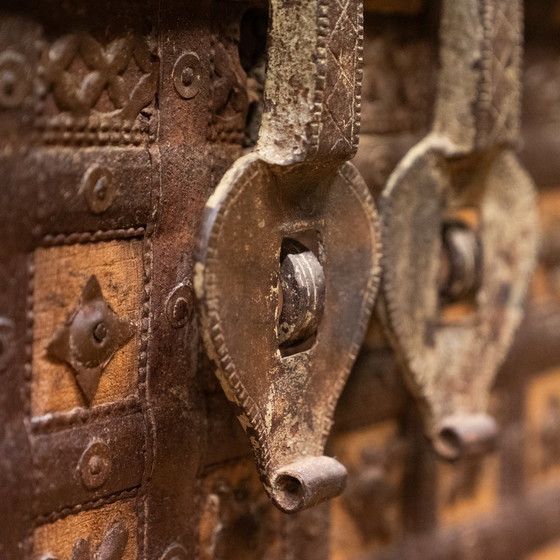 Image 1 of Indian chest with handmade details