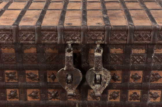 Image 1 of Indian chest with handmade details