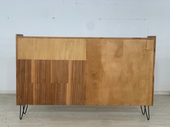 Image 1 of Credenza alta con credenza e stoviglie vintage di metà secolo