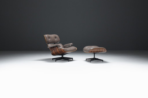 Vintage Eames Lounge Chair & Ottoman In Bazilian Rosewood By Ray & Charles Eames For Herman Miller