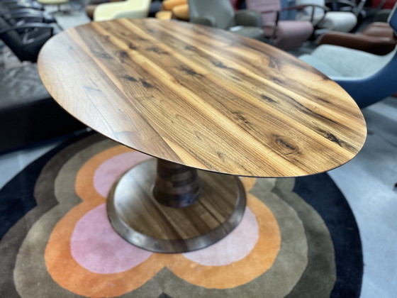 Image 1 of Oval Dining Room Table Walnut Wood 200x100cm