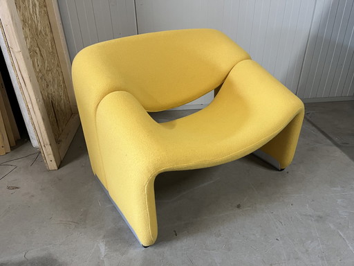 Artifort M-Chair