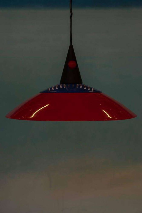 Image 1 of Lampe suspendue de style Memphis 1980, rouge-bleu-noir pour enfants