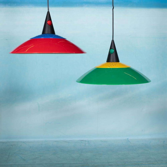 Image 1 of Lampe suspendue de style Memphis 1980, rouge-bleu-noir pour enfants