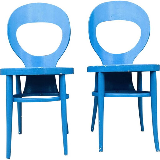 Pair of vintage "seagull" chairs in molded plywood