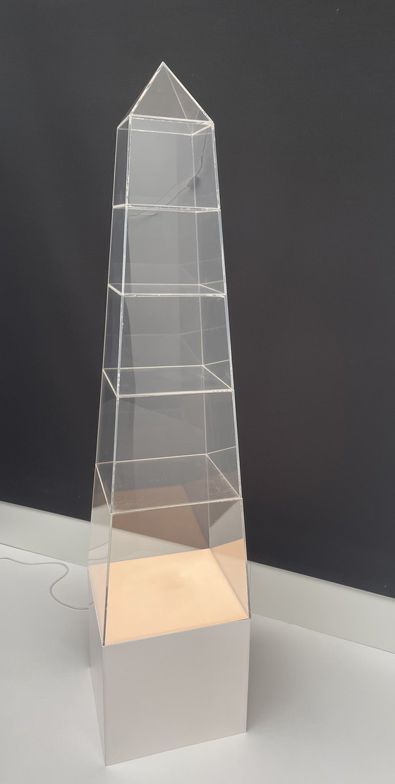 Image 1 of Plexiglass showcase pyramid display