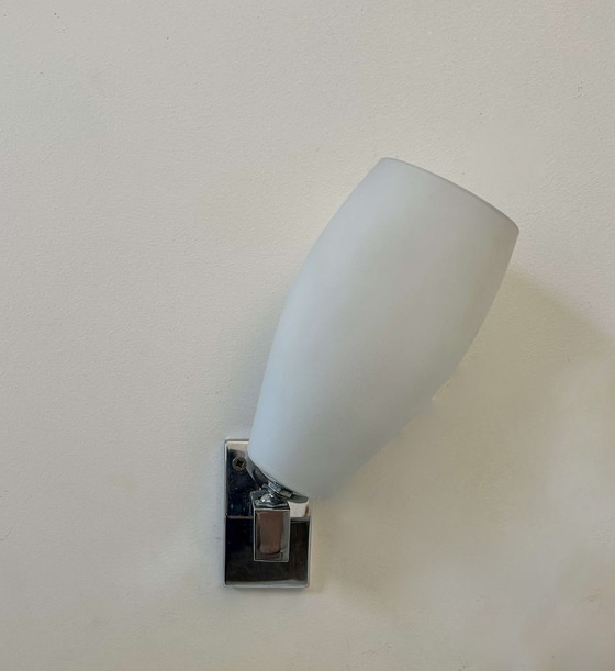 Image 1 of Coppia di lampade da parete vintage regolabili, cromate e opaline, Francia 1970