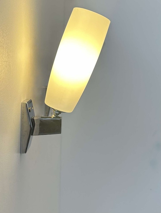 Image 1 of Coppia di lampade da parete vintage regolabili, cromate e opaline, Francia 1970