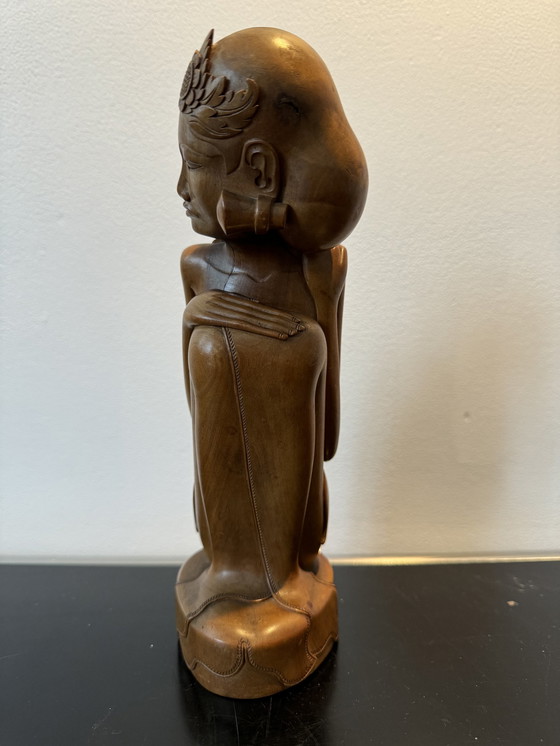 Image 1 of Sculpture d'une femme assise