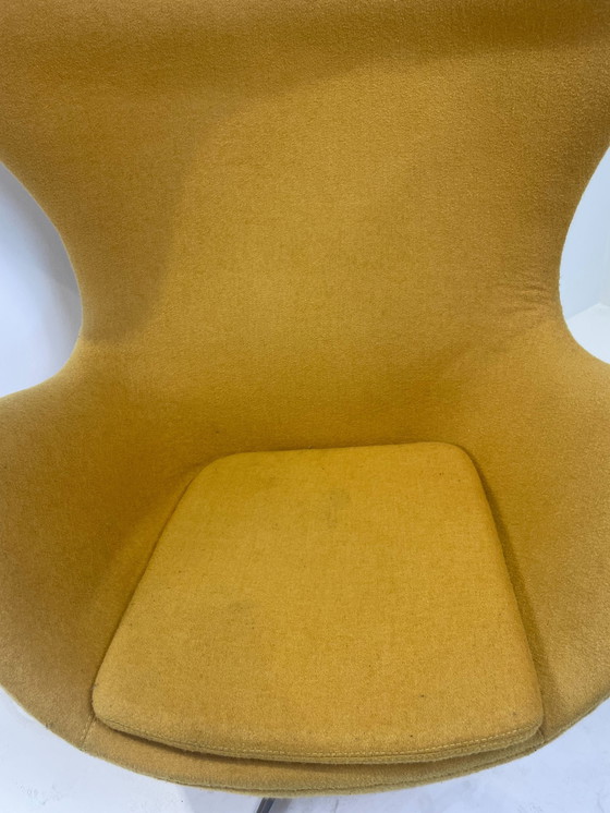 Image 1 of Poltrona di design vintage con pouf