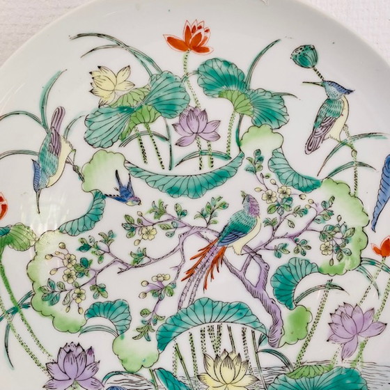 Image 1 of Assiette botanique en porcelaine chinoise