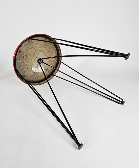 Image 1 of Seggiolina Stool - Pilastro design by Tjerk Reijenga - Amsterdam Netherlands - 1950s - Hairpin tripod stool - hocker