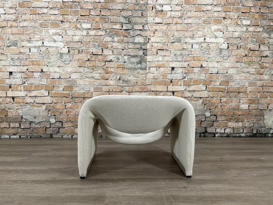 Image 1 of Artifort Groovy (M-Chair) cream armchair